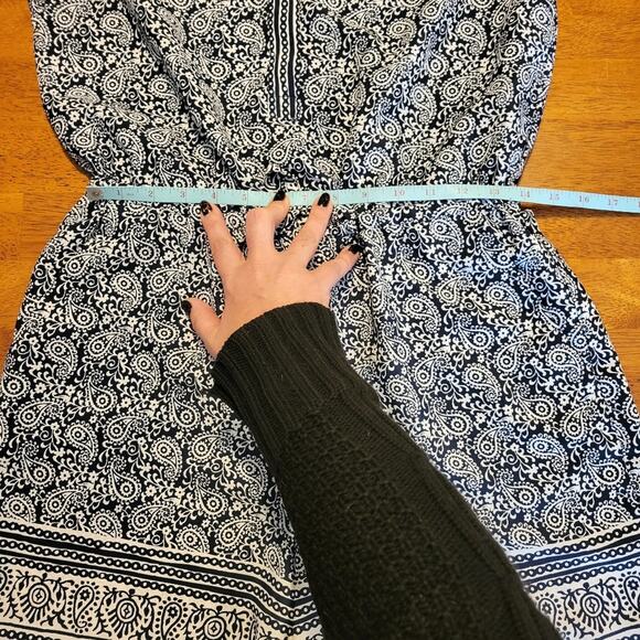 LOFT Dark Navy Blue and White Paisley Long Tab Sleeve Romper Playsuit sz 2 - Picture 8 of 9